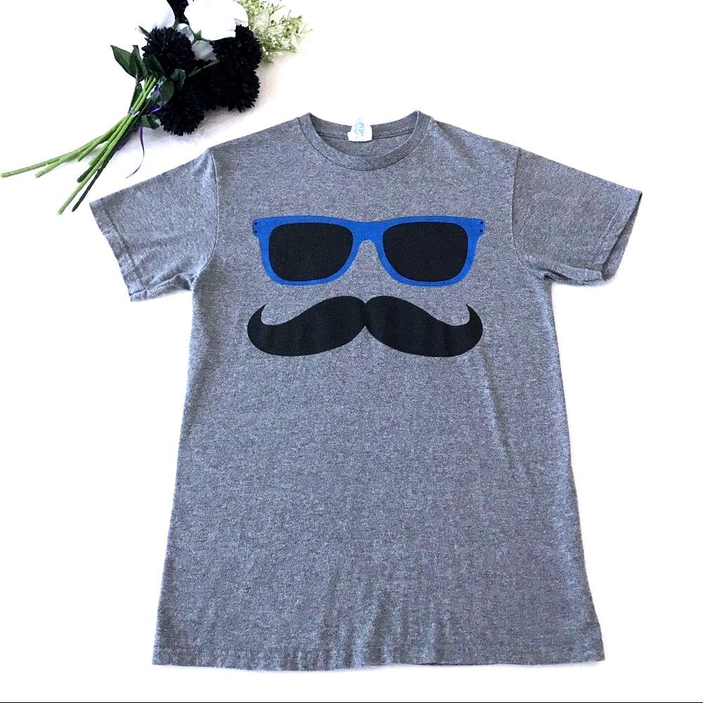Mustache Glasses Graphic Tee Size Small Gray